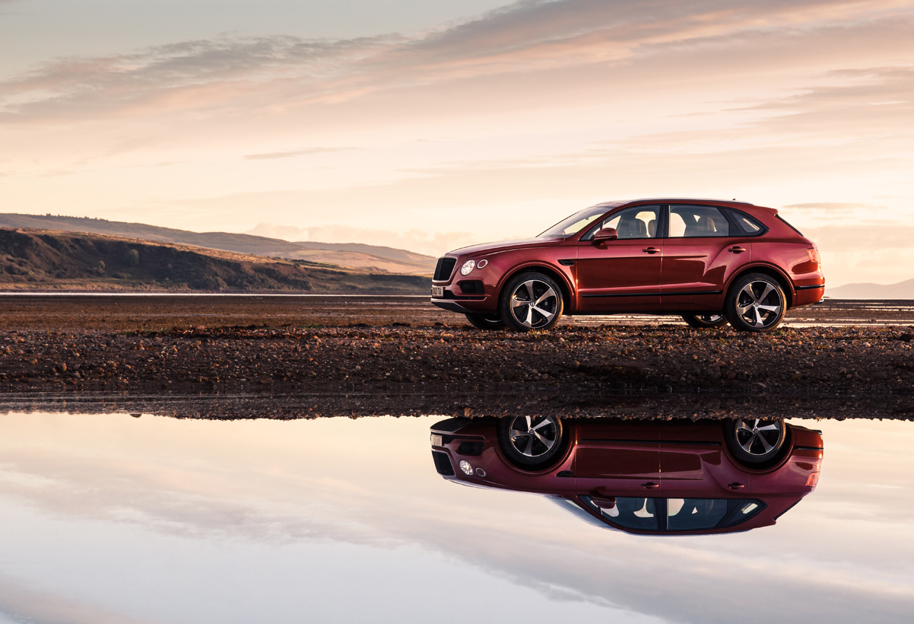 Bentley brengt een 4 liter V8 biturbo in de Bentayga.