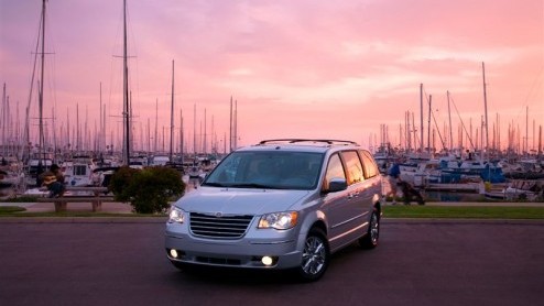Begin volgende maand staat de nieuwe Chrysler Grand Voyager bij de dealers. De nieuwste generatie verschijnt alleen als Grand-variant, dus reken op een overvloed aan ruimte en veelzijdigheid. Er is