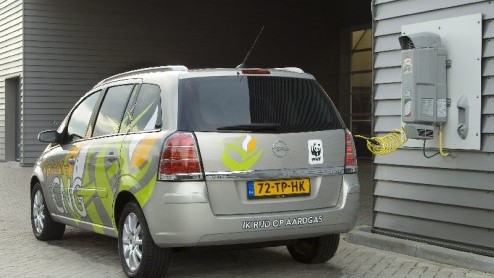 Goed nieuws voor (potentiele) aardgas of bio-ethanolrijders. Het Ministerie van Verkeer en Waterstaat trekt 1.8 miljoen euro uit voor een landelijk netwerk van tankstations voor deze groene alternatie