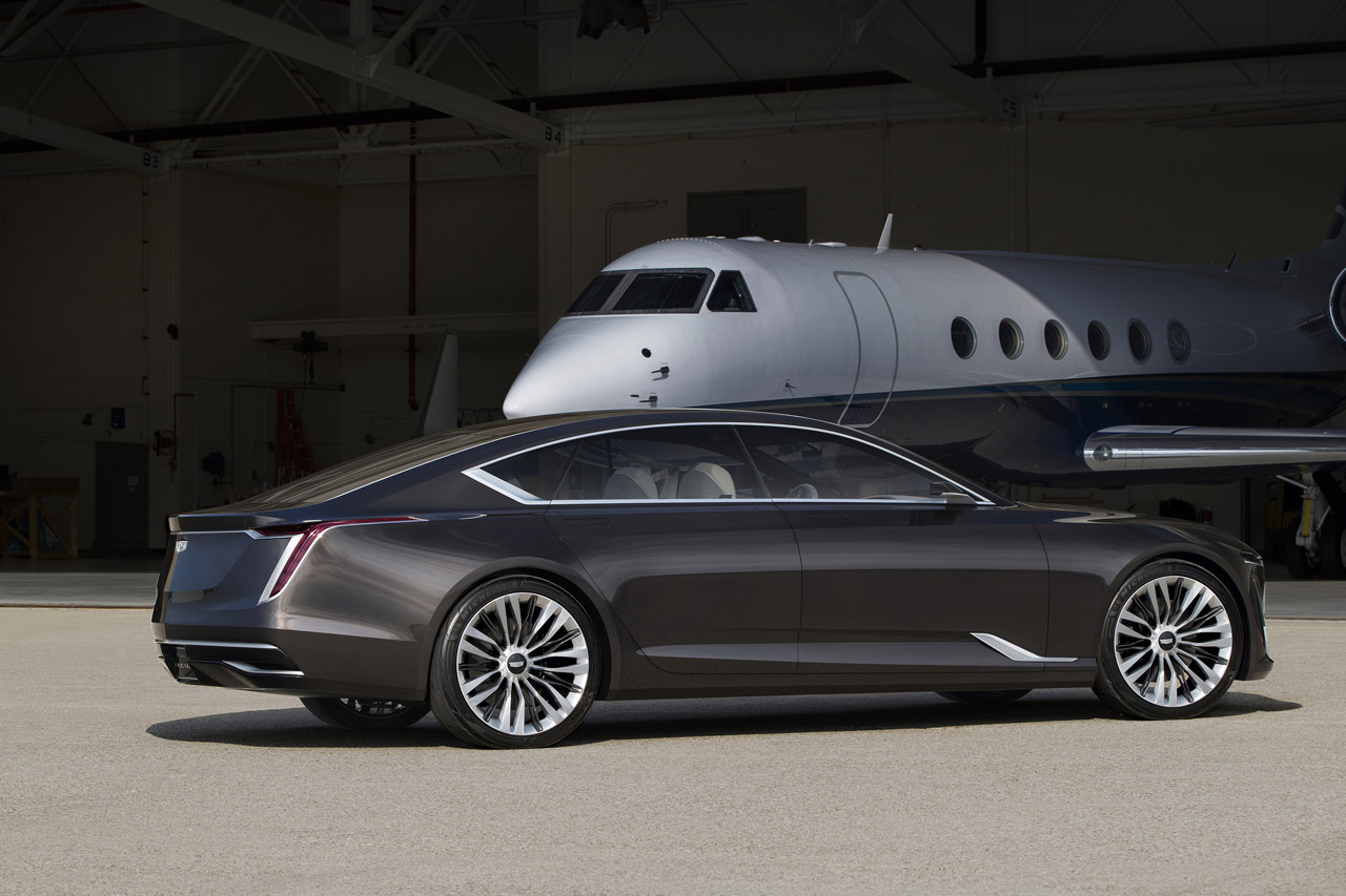 Cadillac heeft op Pebble Beach een nieuwe concept car genaamd Escala onthuld die als designstudie een voorbode zal zijn voor de designevolutie van het Amerikaanse luxemerk.