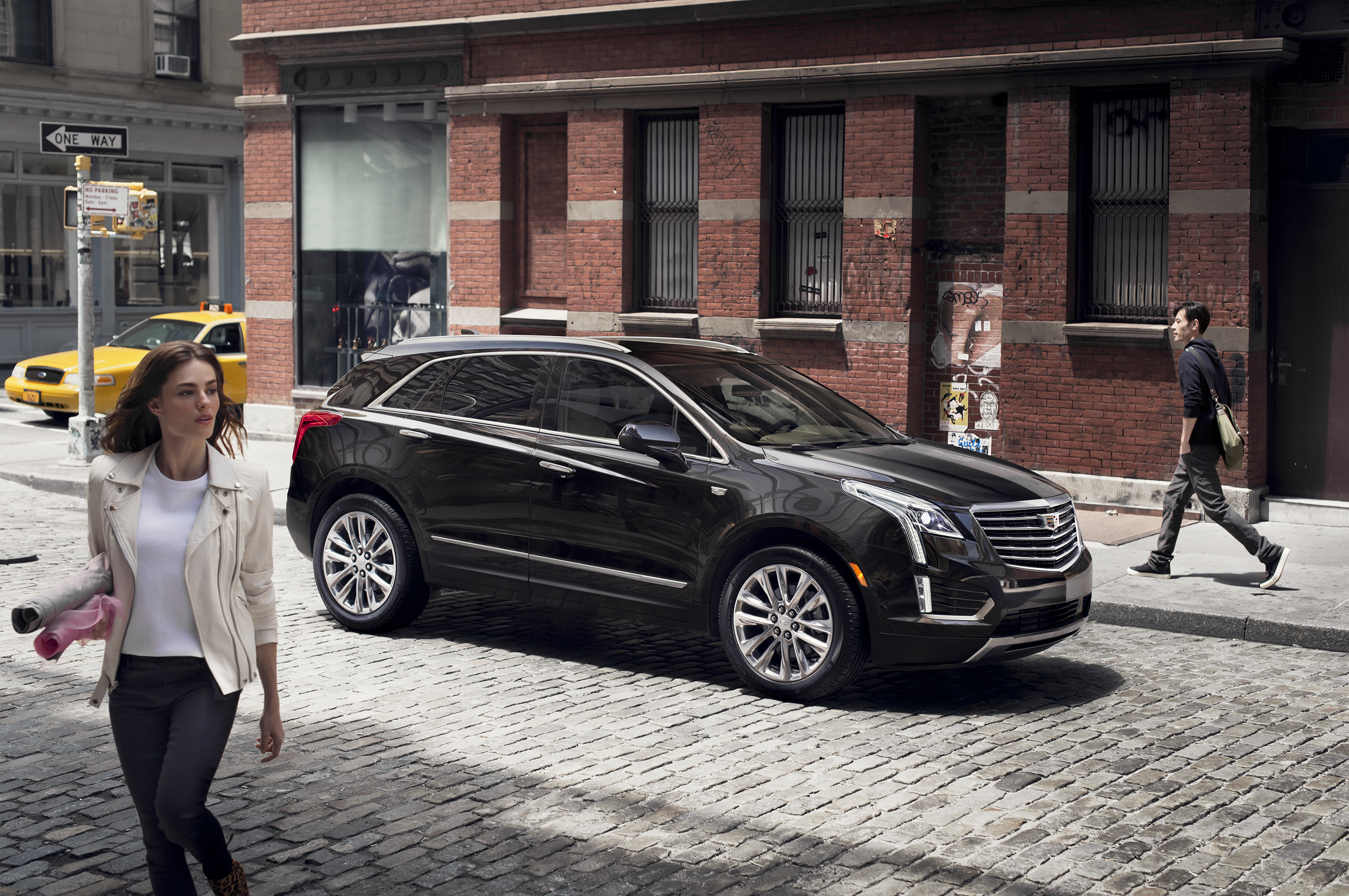 De Cadillac XT5 neemt het voortouw van een nieuwe SUV-generatie bij Cadillac. De XT5 volgt de SRX SUV op en komt in 2016 naar Europa.