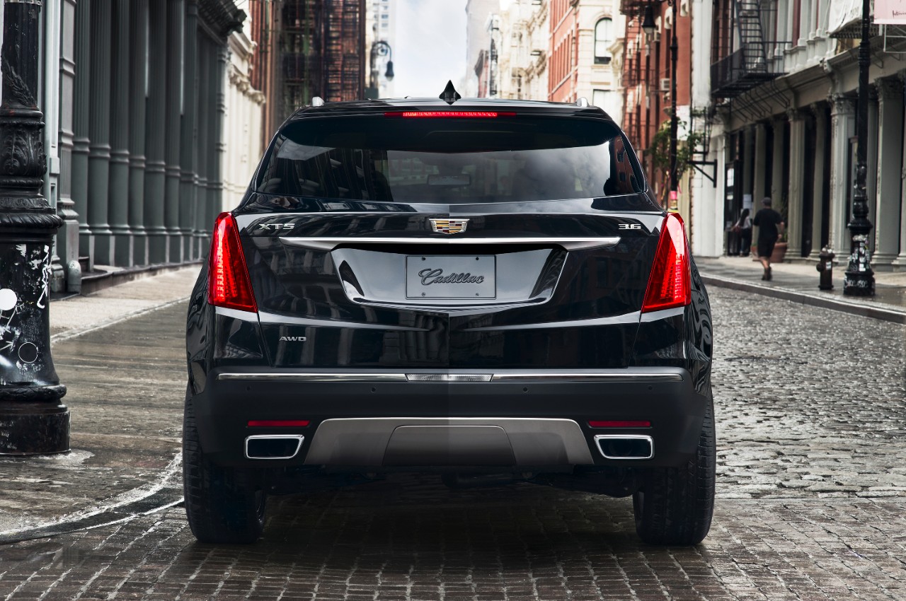 De Cadillac XT5 neemt het voortouw van een nieuwe SUV-generatie bij Cadillac. De XT5 volgt de SRX SUV op en komt in 2016 naar Europa.