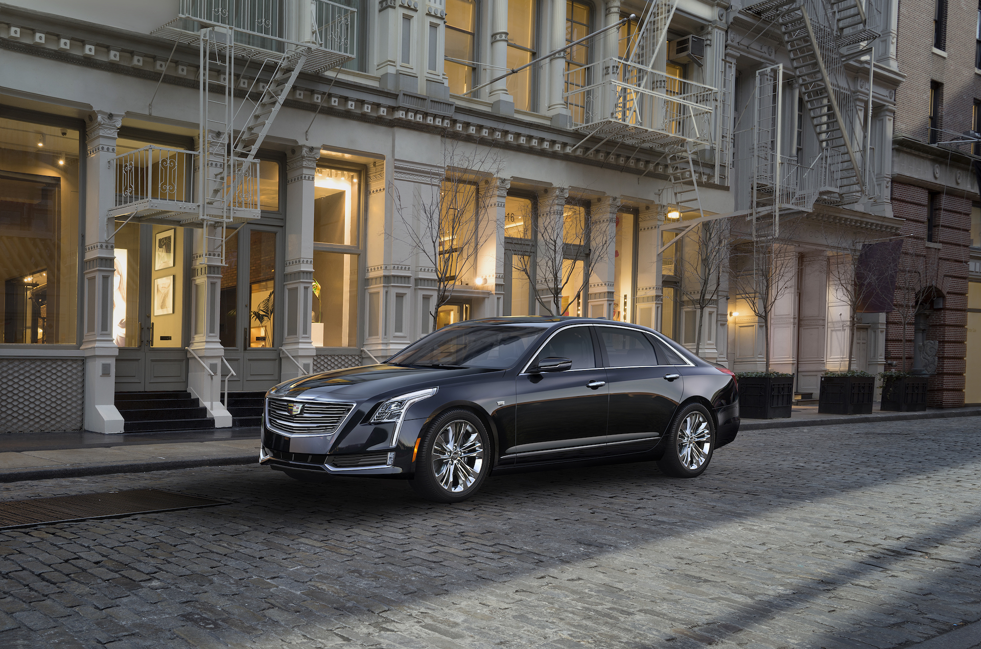 Na weken van teasers is het dan eindelijk zover. Op de vooravond van de New York International Auto Show heeft Cadillac het doek getrokken van de CT6, het nieuwe topmodel van het merk.