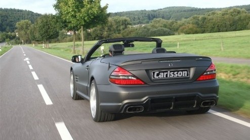 Of het je smaak is of niet, Carlsson weet wel raad met het restylen van Mercedessen. Deze keer is de SL 63 AMG aan de beurt. Door meer motorvermogen en agressieve looks verandert zijn naam in CK63 RS.