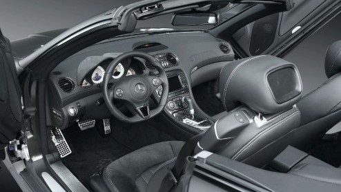 Of het je smaak is of niet, Carlsson weet wel raad met het restylen van Mercedessen. Deze keer is de SL 63 AMG aan de beurt. Door meer motorvermogen en agressieve looks verandert zijn naam in CK63 RS.