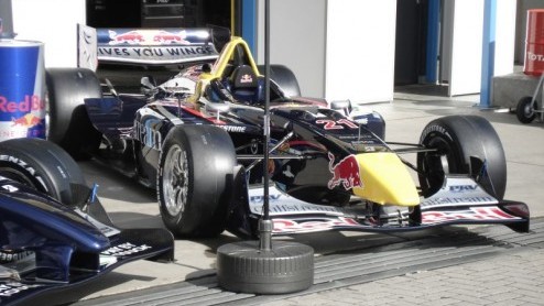 Autovandaag wil zich steeds meer laten zien op grote autosport evenementen. We mochten dus niet ontbreken op de grote premire van de eerste Champcar Grand Prix op Nederlandse bodem. Het TT-circuit va