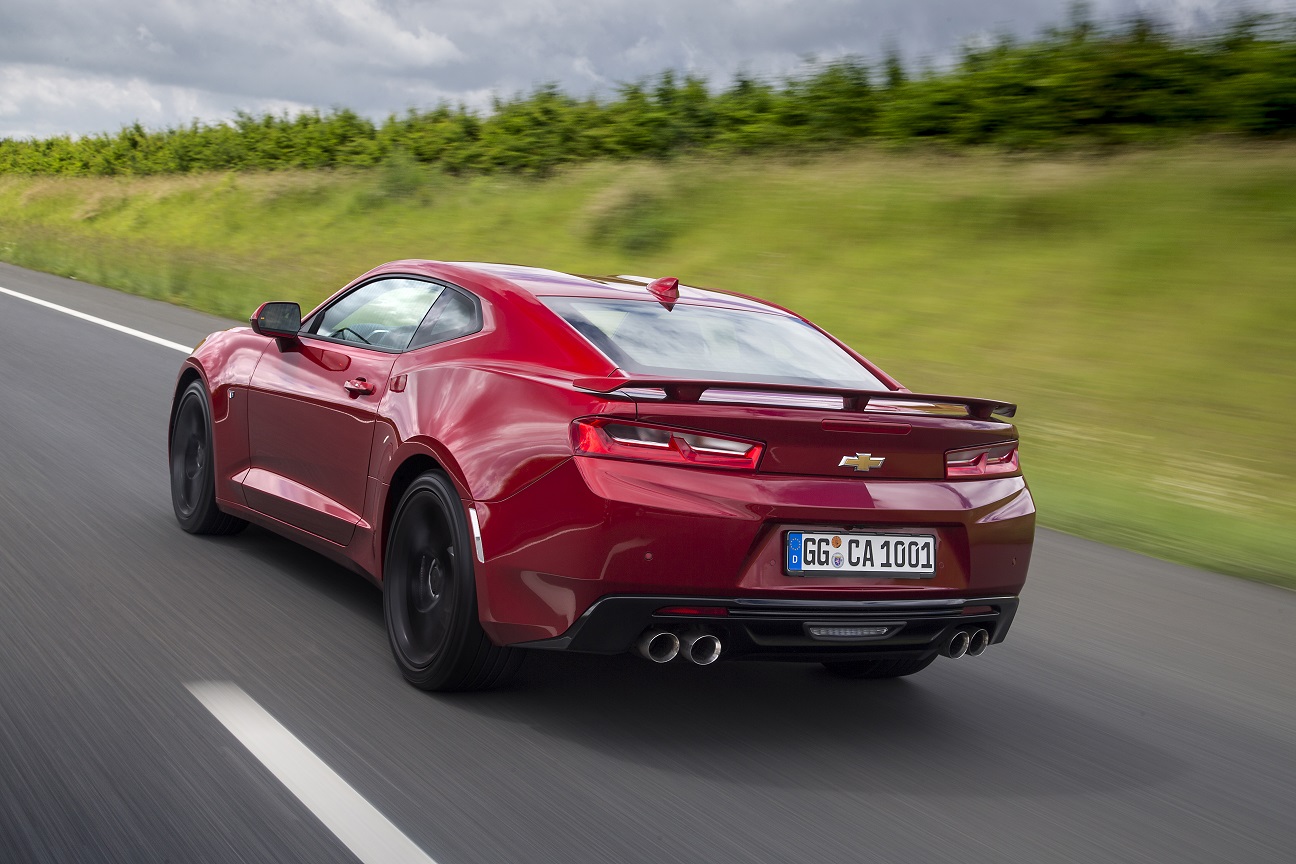 Chevrolet biedt ook een viercilinderversie van de Camaro, waarmee de auto in Nederland relatief betaalbaar wordt. Hoe bevalt die? Een rijtest!