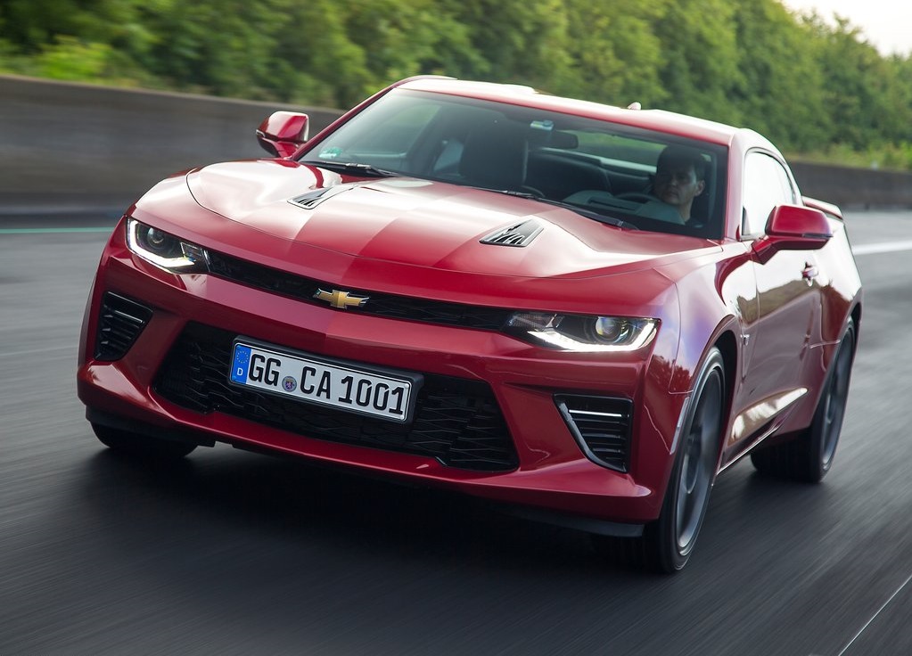 Chevrolet biedt ook een viercilinderversie van de Camaro, waarmee de auto in Nederland relatief betaalbaar wordt. Hoe bevalt die? Een rijtest!