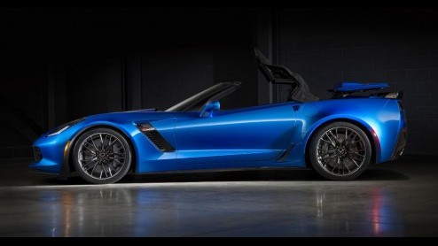 Chevrolet onthult op de New York International Auto Show de open versie van de Corvette Z06 Coup. De zomerse Z06 is inmiddels digitaal onthuld.