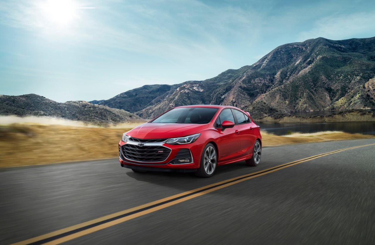 Chevrolet geeft de Spark, Cruze en Malibu een nieuw familiegezicht.