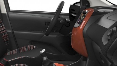 Rijtest nieuwe Citron C1, geheel vernieuwd, wijkt nu meer af van z'n trio-genoten dan voorheen.