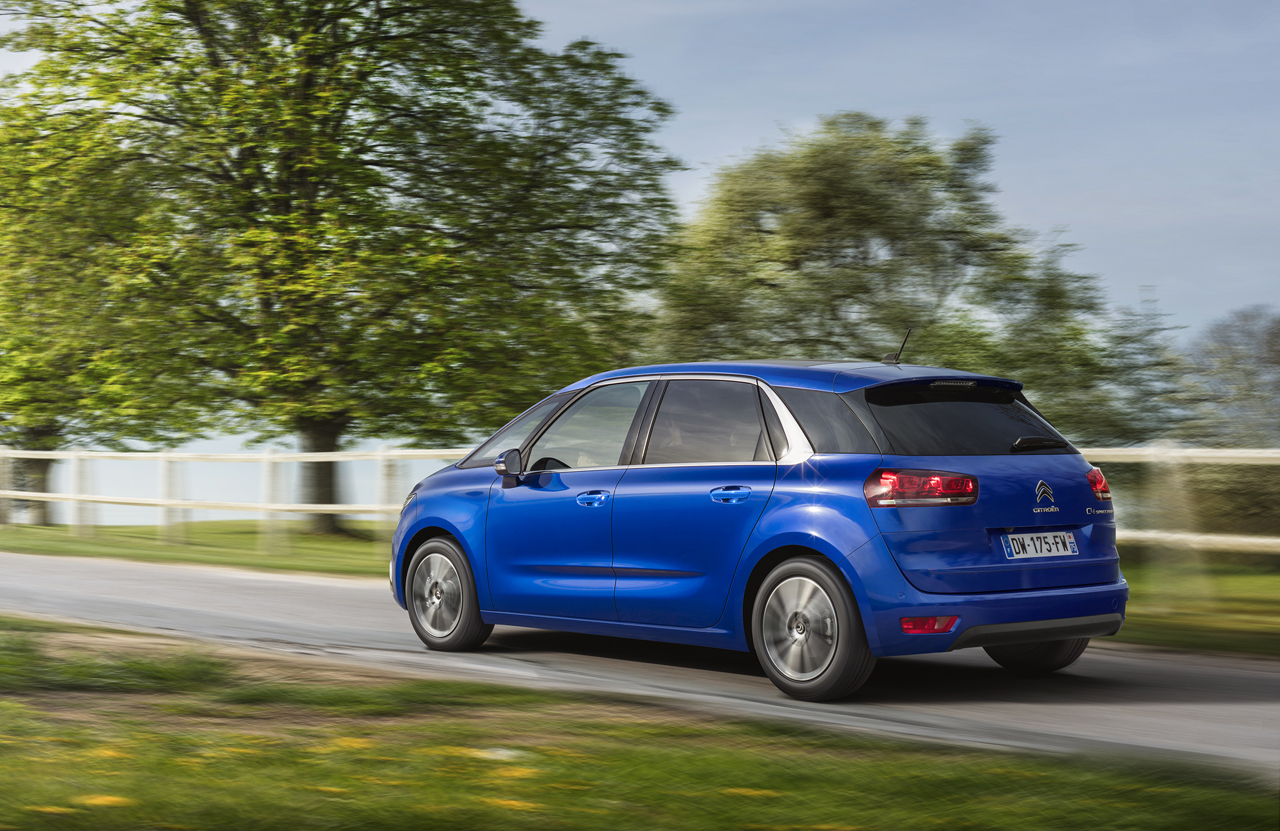 Citron geeft de C4 Picasso de nieuwe toevoeging Spacetourer en lanceert een 160 pk diesel met 8-traps automaat.