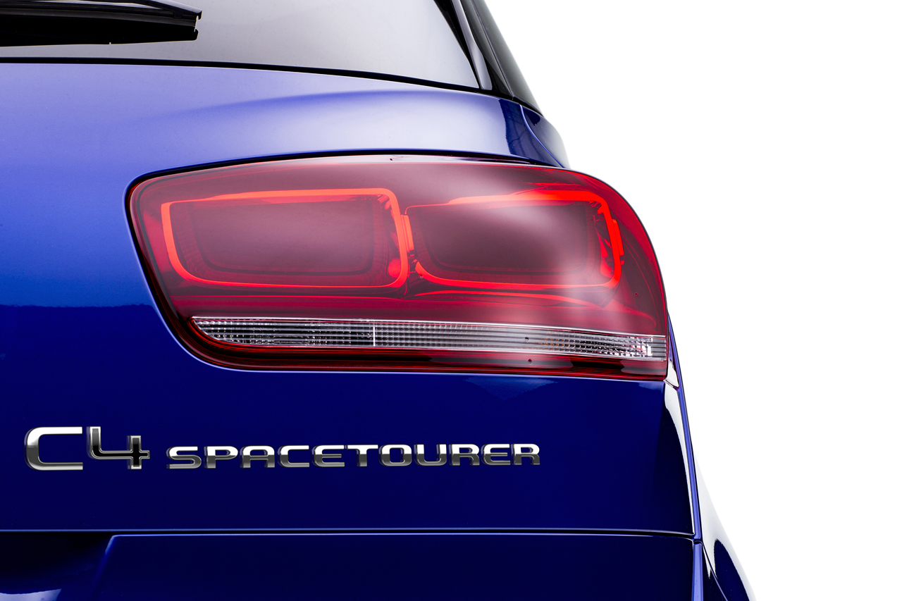 Citron geeft de C4 Picasso de nieuwe toevoeging Spacetourer en lanceert een 160 pk diesel met 8-traps automaat.