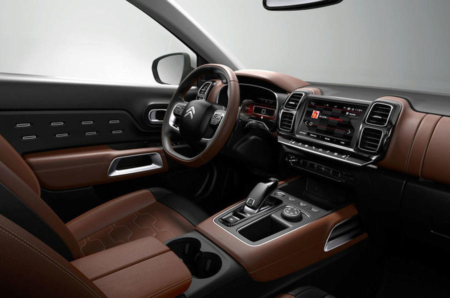 Citron mag dan wel later deze maand de conceptcersie onthullen, de productieversie van de C5 Aircross is al in vol ornaat op het internet beland.