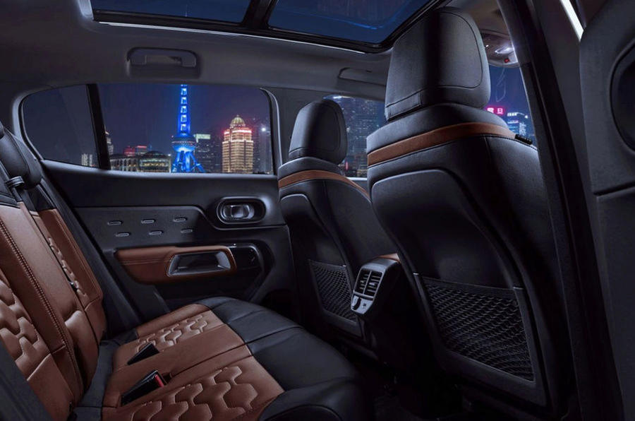 Citron mag dan wel later deze maand de conceptcersie onthullen, de productieversie van de C5 Aircross is al in vol ornaat op het internet beland.