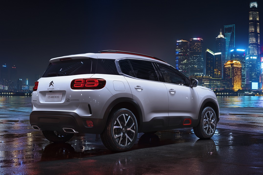 Op de Shanghai Motor Show heeft Citron de C5 Aircross onthuld. Hoe de auto eruit zag wisten we al, maar nu is ook de rest bekend. We zien hier zomaar de krachtigste Citron in serieproductie ooit!