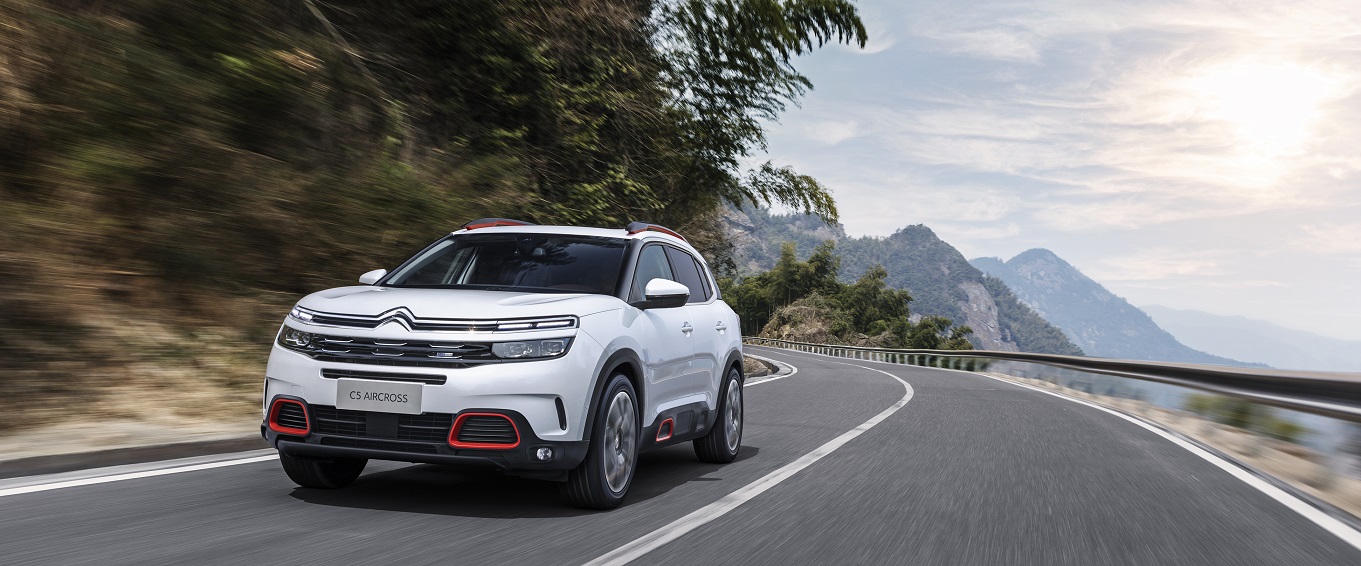 Op de Shanghai Motor Show heeft Citron de C5 Aircross onthuld. Hoe de auto eruit zag wisten we al, maar nu is ook de rest bekend. We zien hier zomaar de krachtigste Citron in serieproductie ooit!