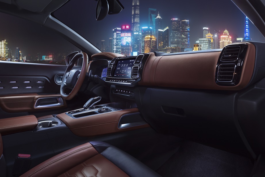 Op de Shanghai Motor Show heeft Citron de C5 Aircross onthuld. Hoe de auto eruit zag wisten we al, maar nu is ook de rest bekend. We zien hier zomaar de krachtigste Citron in serieproductie ooit!