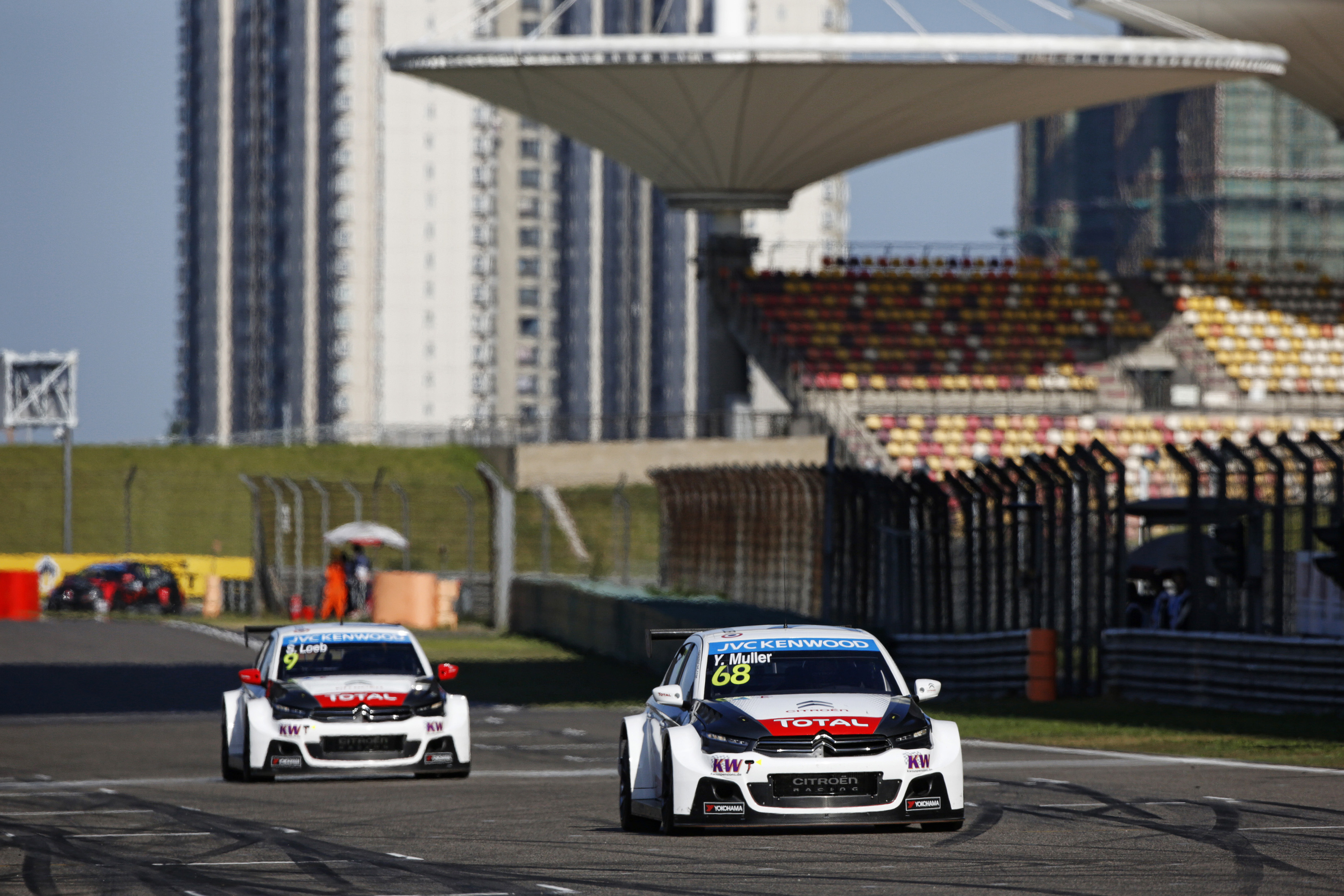 Citro?n was afgelopen weekend in Shanghai weer dominant. Het team deed er alles aan om voor het tweede jaar op rij de titel in het FIA WTCC-kampioenschap te pakken. Dat is gelukt.