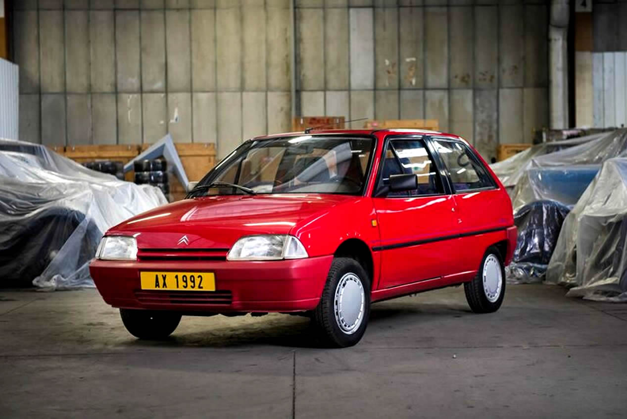 Het Conservatoire Citron gooit de nodige snuisterijen en auto's in de uitverkoop tijdens een veiling op 10 december.
