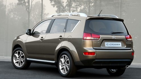 Presenteert Peugeot net de 4007, nu is het de beurt aan Citron om hun SUV voor te stellen. En weer is de Mitsubishi Outlander als donor gebruikt.