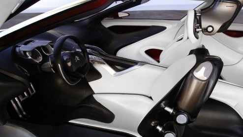 Ook Citron lijkt zich binnen niet al te lange tijd zich te gaan mengen in het hybride segment. Dat ze er mee bezig zijn bewijst de C-Mtisse concept car.