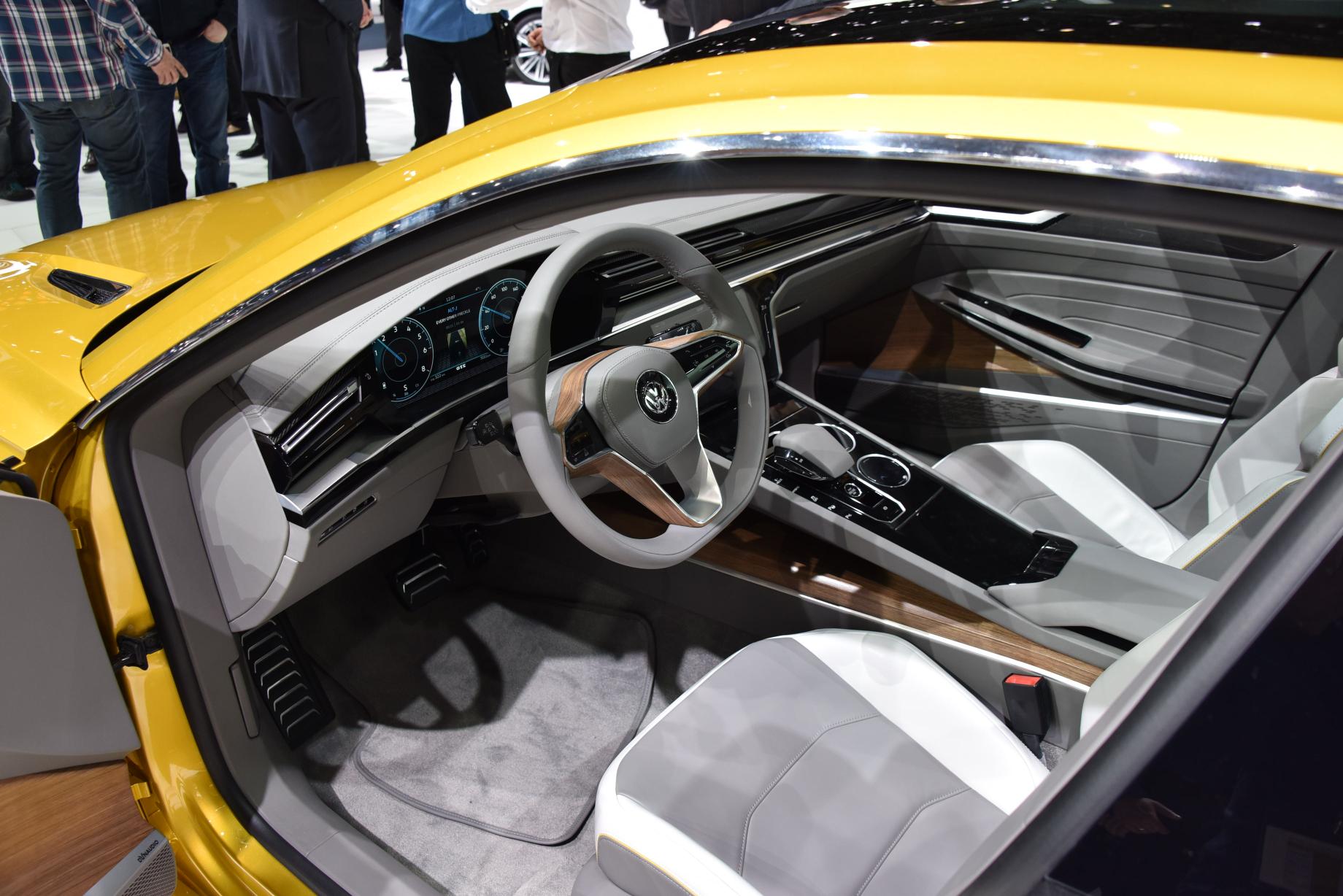 Volkswagen Sport Coup Concept GTE kan als opvolger gaan dienen voor de CC en daarmee een plekje bemachtigen tussen de Passat en Phaeton.