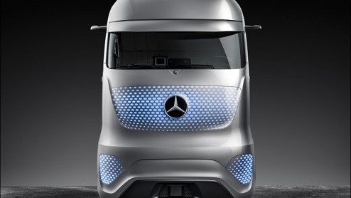 Mercedes-Benz 2025 Future Truck is een zelfrijdende vrachtwagen met een comfortabel interieur voor de trucker.