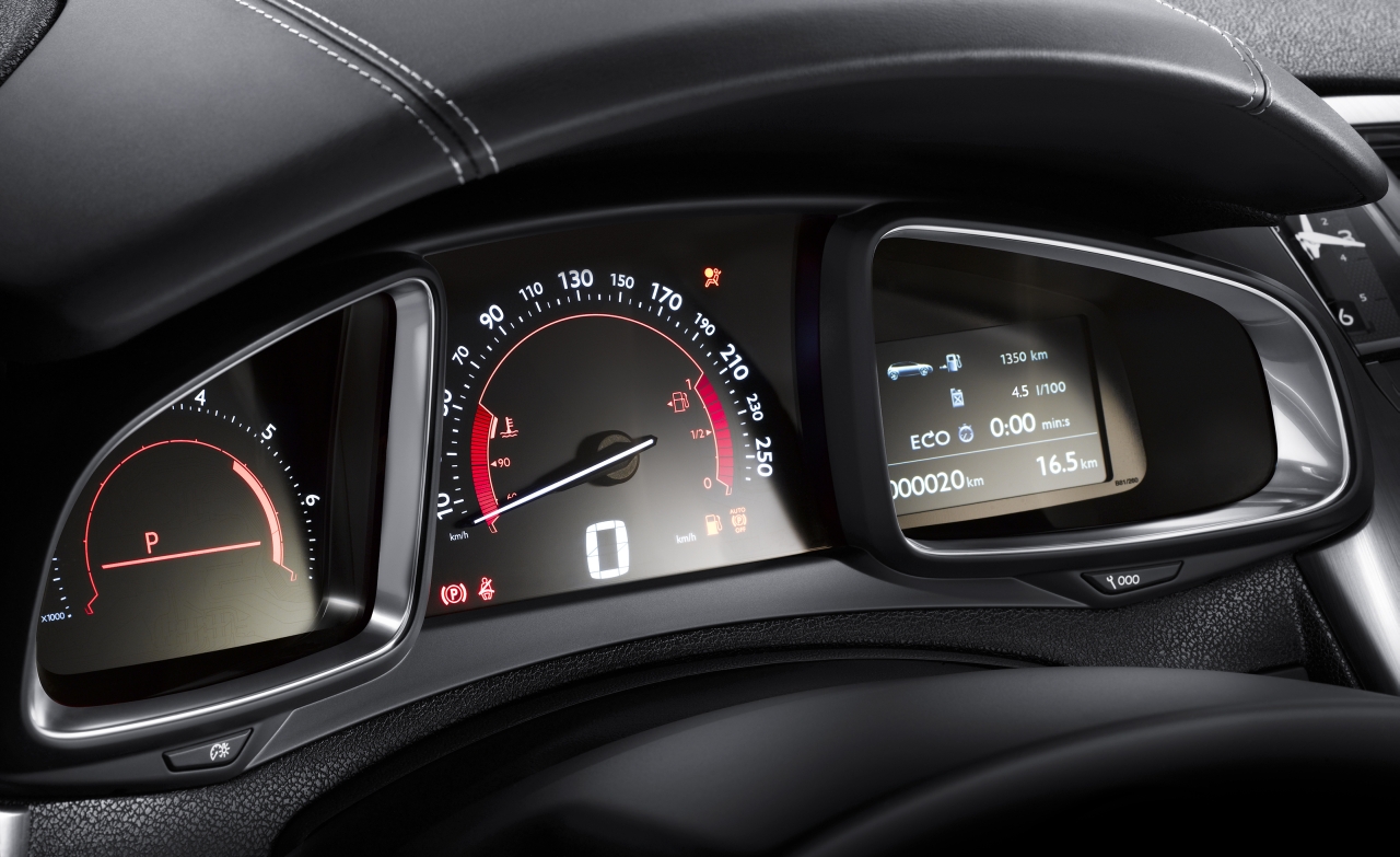 Autotest nieuwe DS5, het faceliftmodel van de Citro?n DS 5. We rijden de Fransoos met de BlueHDi 180 inclusief automaat en dat is een heerlijkheid.