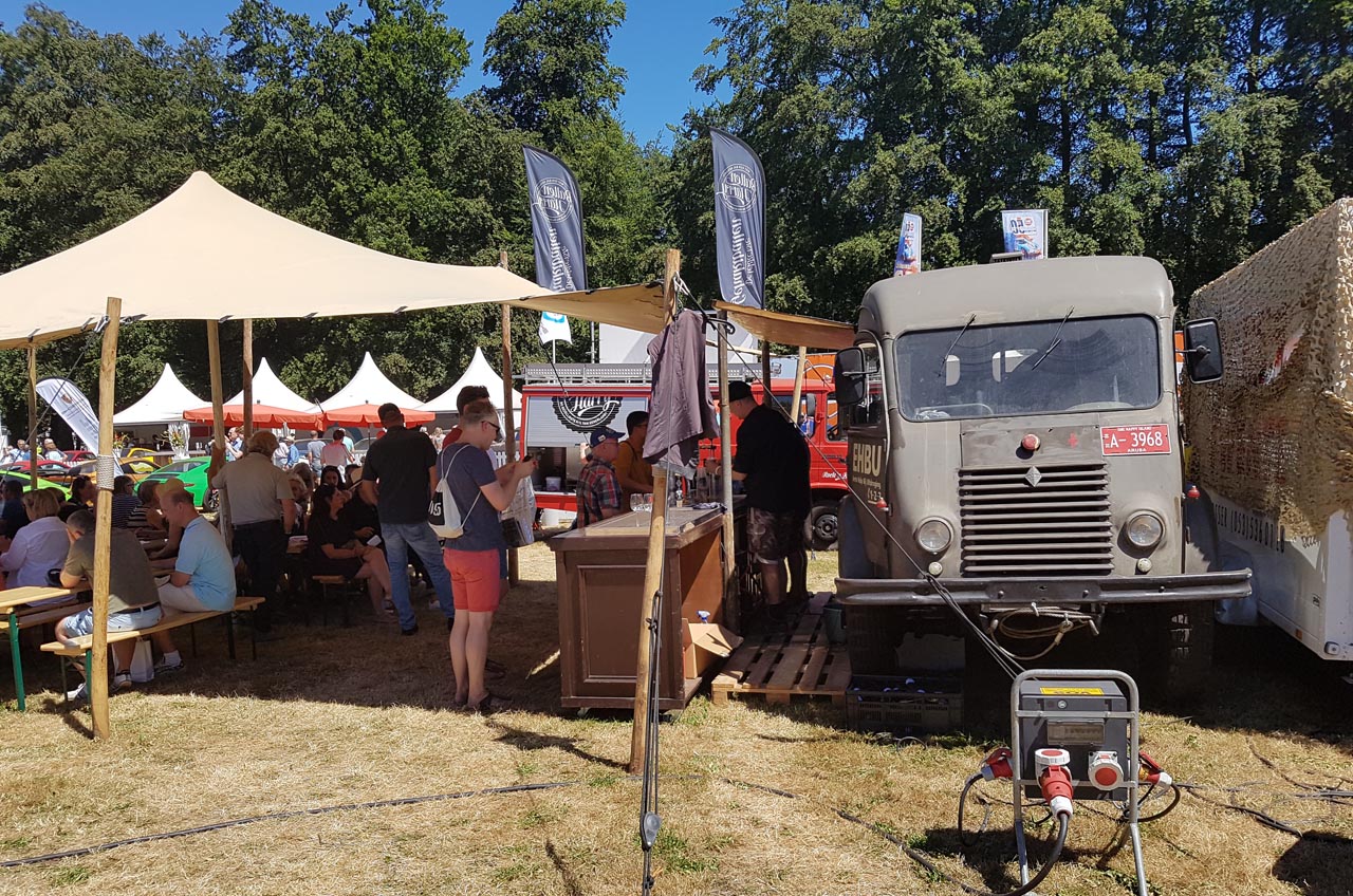 Het afgelopen weekend was het concours d'lgance op het Paleis het Loo weer 'the place to be' voor de oldtimerliefhebber.