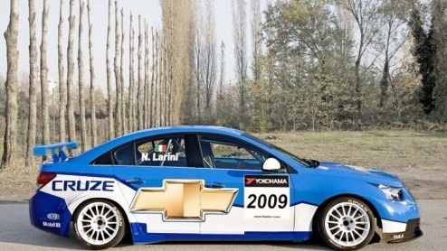 Vandaag onthult Chevrolet in Bologna de nieuwe Chevrolet Cruze WTCC die in 2009 in het World Touring Car Championship wordt ingezet. Het is de opvolger van de Nubira en hij werd voor deze gelegenheid 