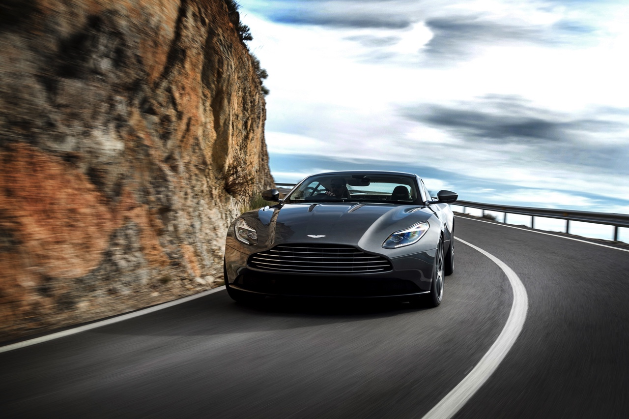 De belangrijkste, lichtste en meest dynamische Aston Martin ooit is de nieuwe DB11.
