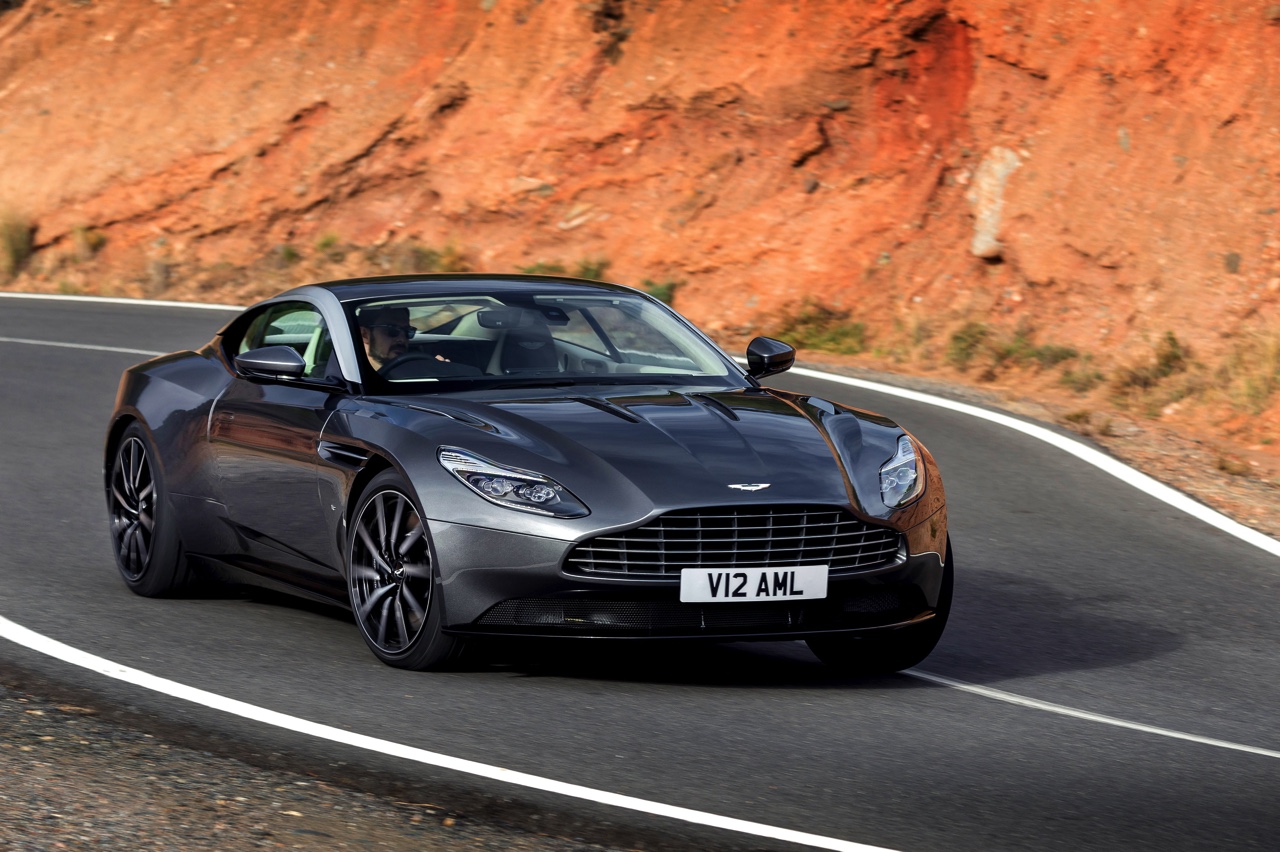 De belangrijkste, lichtste en meest dynamische Aston Martin ooit is de nieuwe DB11.