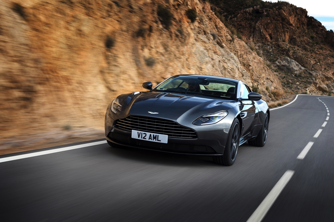 De belangrijkste, lichtste en meest dynamische Aston Martin ooit is de nieuwe DB11.