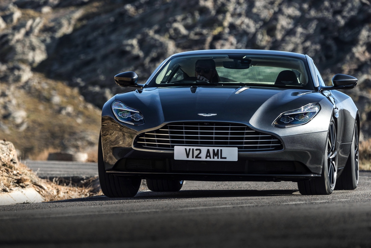De belangrijkste, lichtste en meest dynamische Aston Martin ooit is de nieuwe DB11.