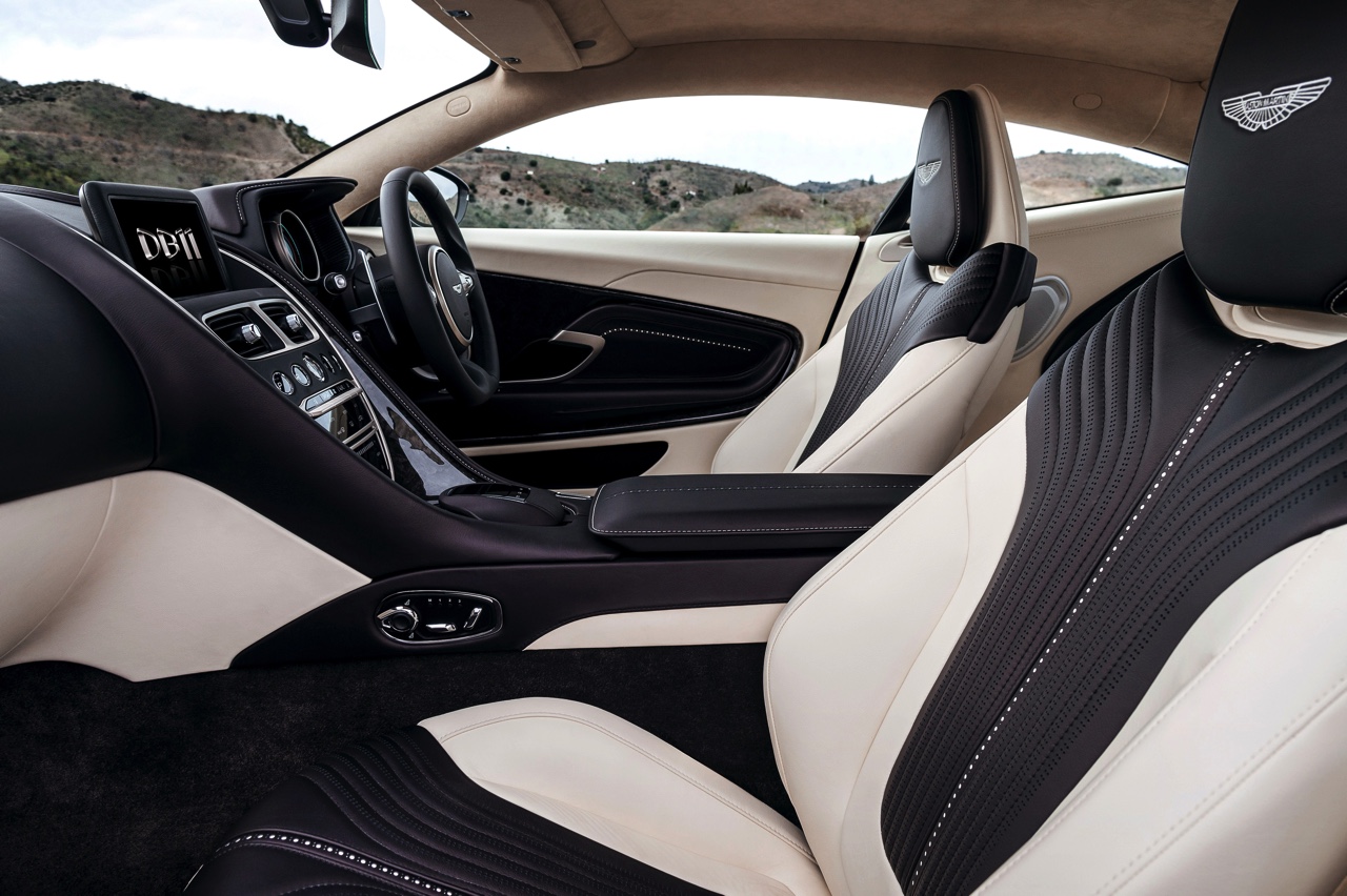 De belangrijkste, lichtste en meest dynamische Aston Martin ooit is de nieuwe DB11.