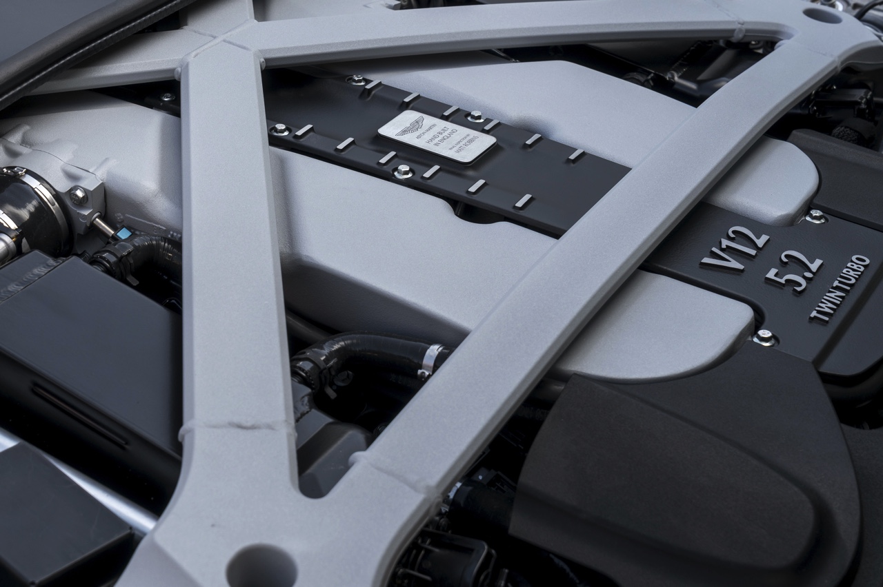 De belangrijkste, lichtste en meest dynamische Aston Martin ooit is de nieuwe DB11.