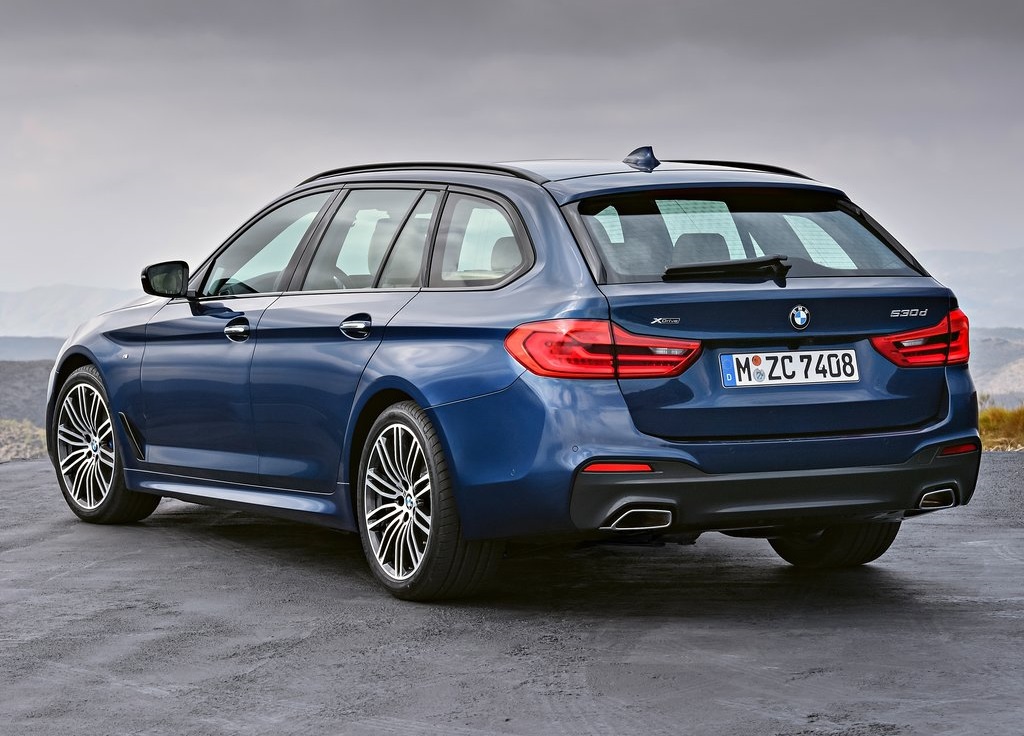 De BMW 5 Serie is in sedanvorm al in de nodige uitvoeringen aan de wereld getoond. Op de Touring was het nog even wachten, tot nu. Dit is hem dan!