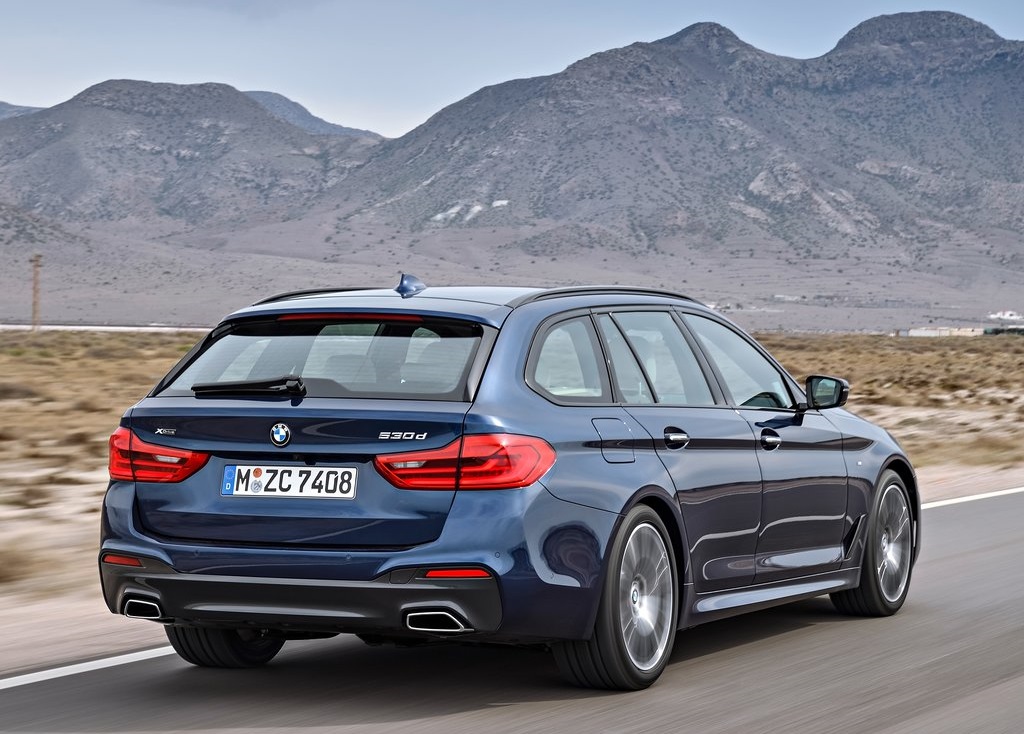 De BMW 5 Serie is in sedanvorm al in de nodige uitvoeringen aan de wereld getoond. Op de Touring was het nog even wachten, tot nu. Dit is hem dan!