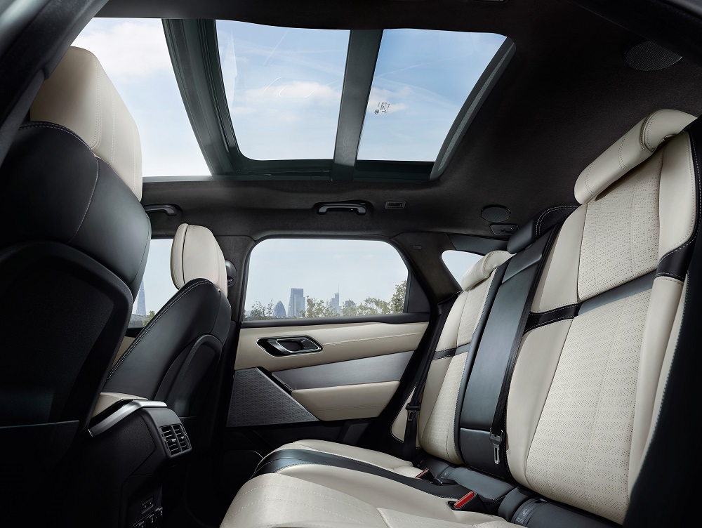 Land Rover heeft de sportieve toevoeging aan het Range Rover-gamma gepresenteerd: de Velar. Net onthuld, maar nu al te bestellen als First Edition.