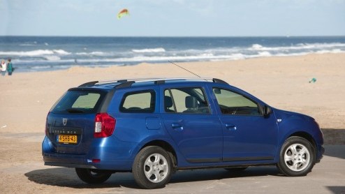 Autotest Dacia Logan MCV TCe90. De Dacia Logan MCV is terug. Nog steeds heel ruim maar nu een vijfzitter. Prijs nog altijd heel scherp gezien ruimte-aanbod. Veel zuiniger en stiller.