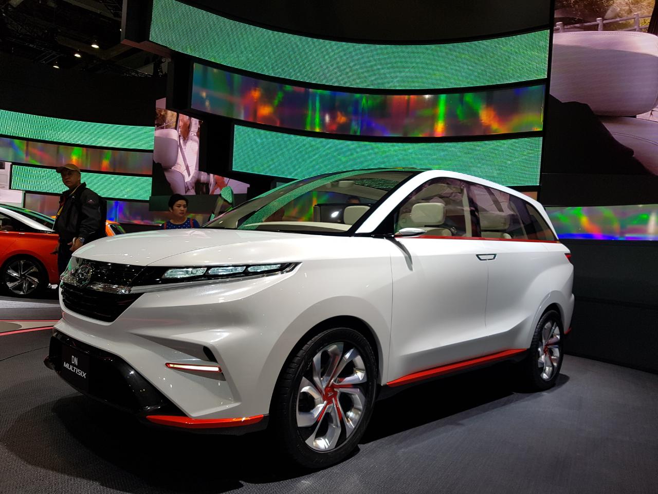 Ondanks dat Daihatsu niet meer in Europa te koop is laat het merk in Tokyo opnieuw zien waar het sterk in is, compact ruimtegebruik.