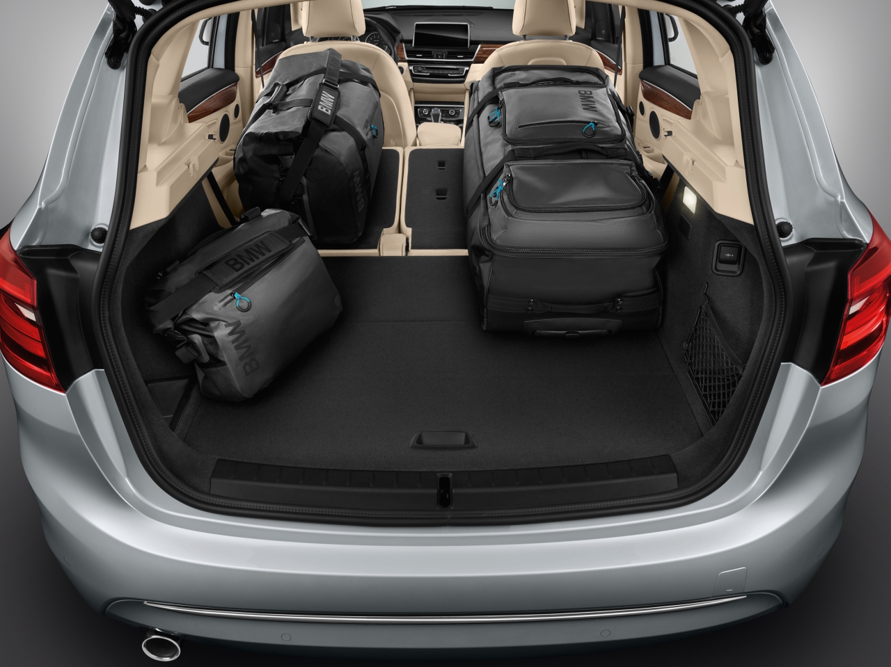 BMW introduceert de 225xe als plug-in hybride variant van de 2 Serie Active Tourer. De BMW F45 PHEV komt eind 2015 op de markt met 7% bijtelling.