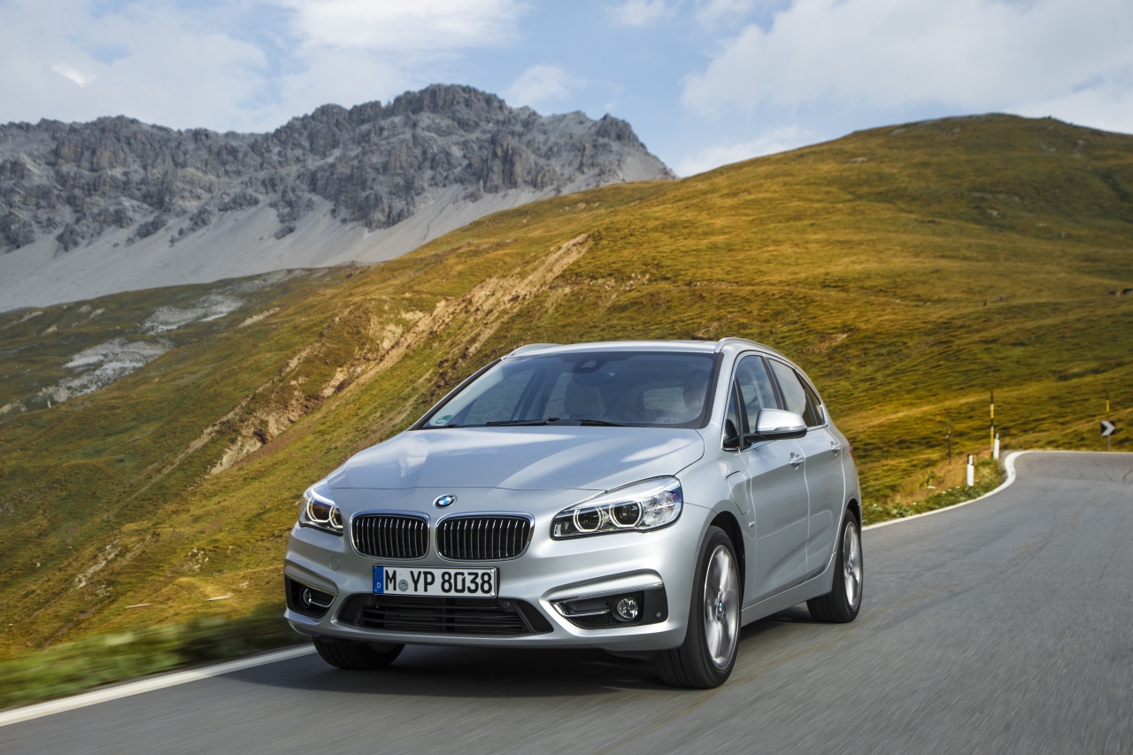 BMW introduceert de 225xe als plug-in hybride variant van de 2 Serie Active Tourer. De BMW F45 PHEV komt eind 2015 op de markt met 7% bijtelling.