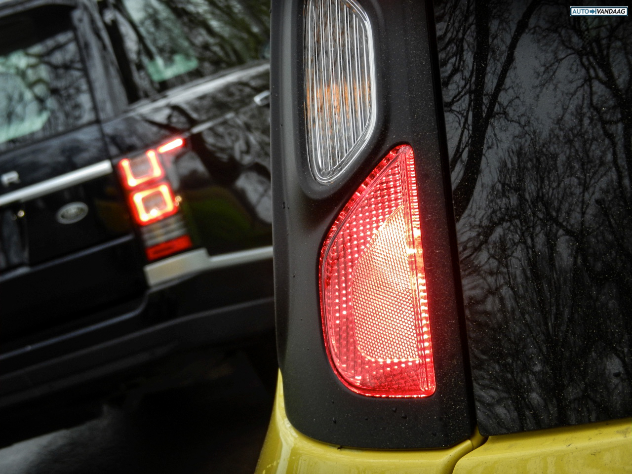 Autotest terreinrijden met een Fiat Panda Cross en een Range Rover LWB, twee uitersten in terreinvaardigheid.