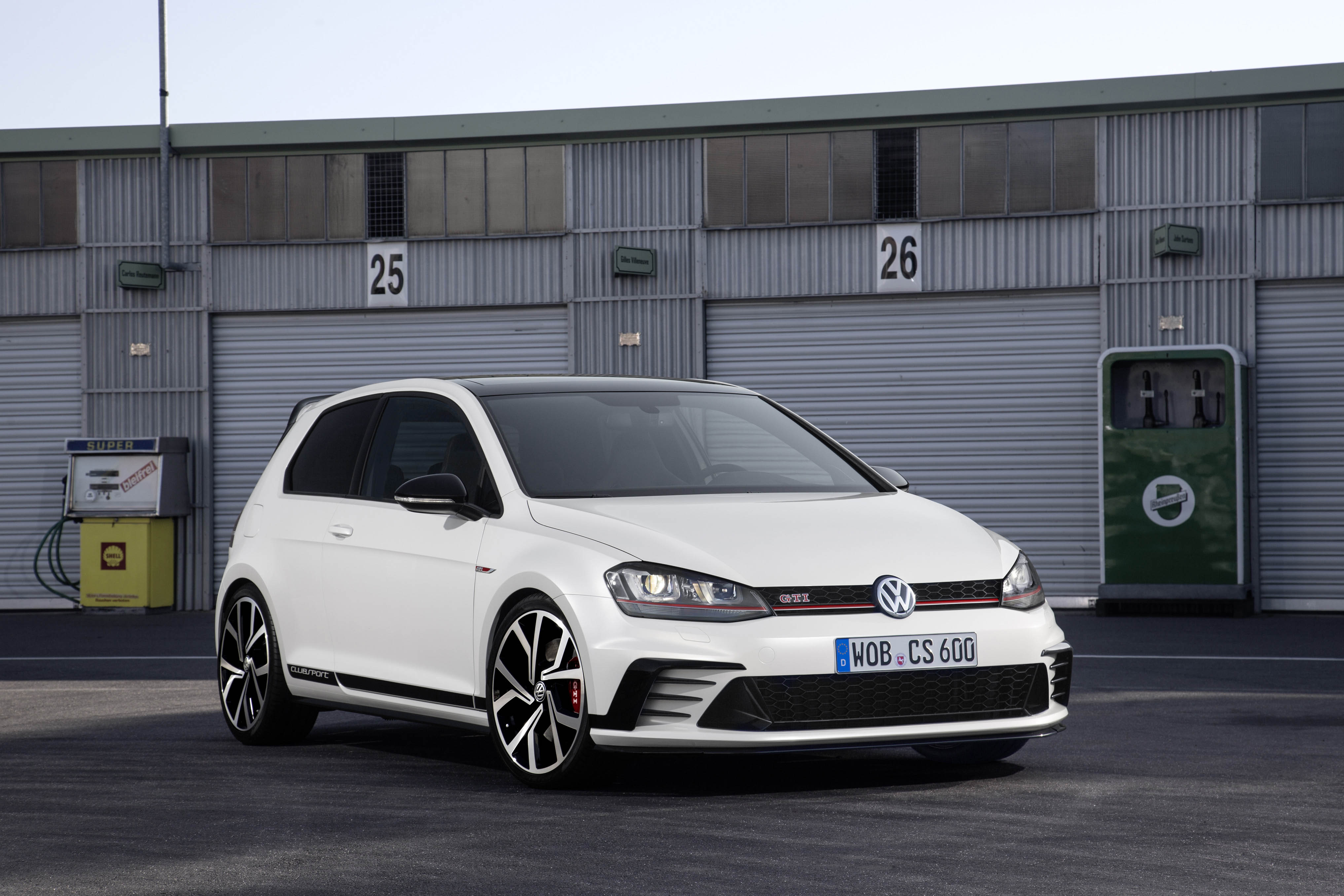 Volkswagen eert de GTI met de speciale jubileumuitvoering in de vorm van de Golf GTI Clubsport.