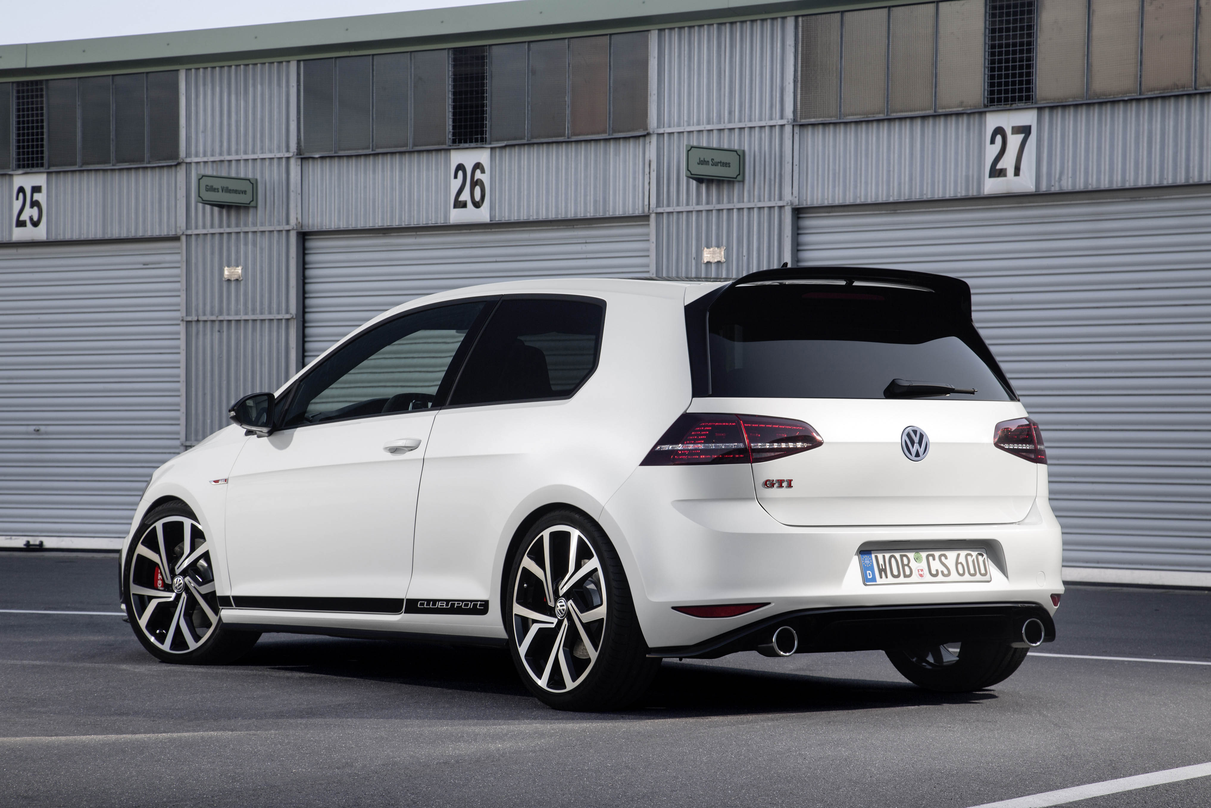 Volkswagen eert de GTI met de speciale jubileumuitvoering in de vorm van de Golf GTI Clubsport.