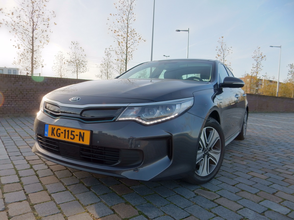 Kia heeft het Optima-aanbod uitgebreid met de PHEV. Zet die uitvoering de Optima beter neer op ze zakelijke markt? Met een rijtest zocht AutoVandaag dat uit.