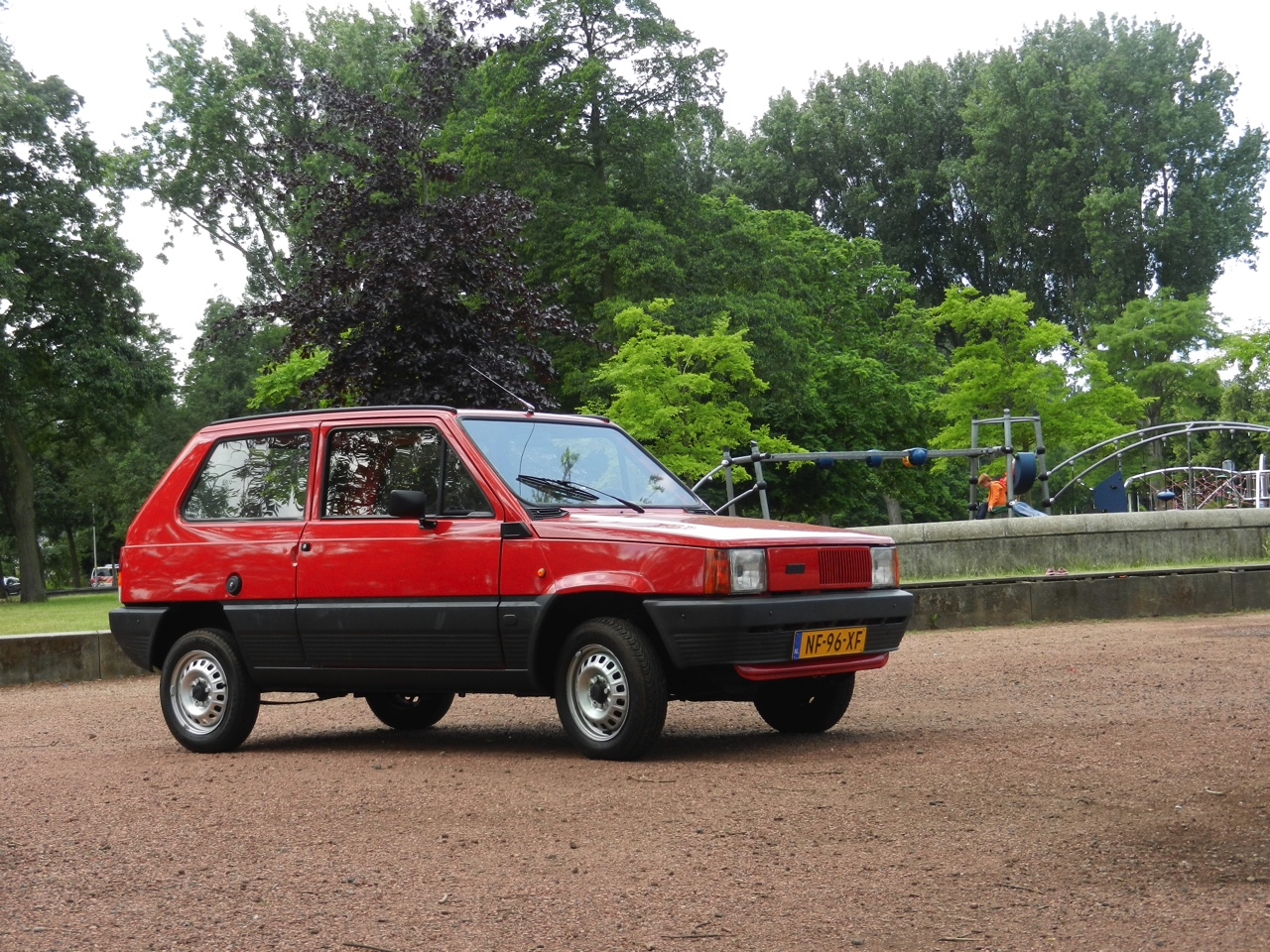 Autotest Fiat Panda 1.2 Edizione Cool met viercilinder. Anno 2016 te koop voor minder dan 10.000 euro. Net als de Panda 34 een betaalbare auto. De geschiedenis herhaalt zich.