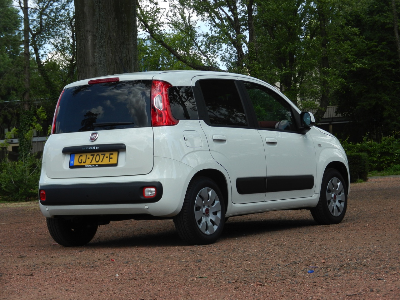 Autotest Fiat Panda 1.2 Edizione Cool met viercilinder. Anno 2016 te koop voor minder dan 10.000 euro. Net als de Panda 34 een betaalbare auto. De geschiedenis herhaalt zich.